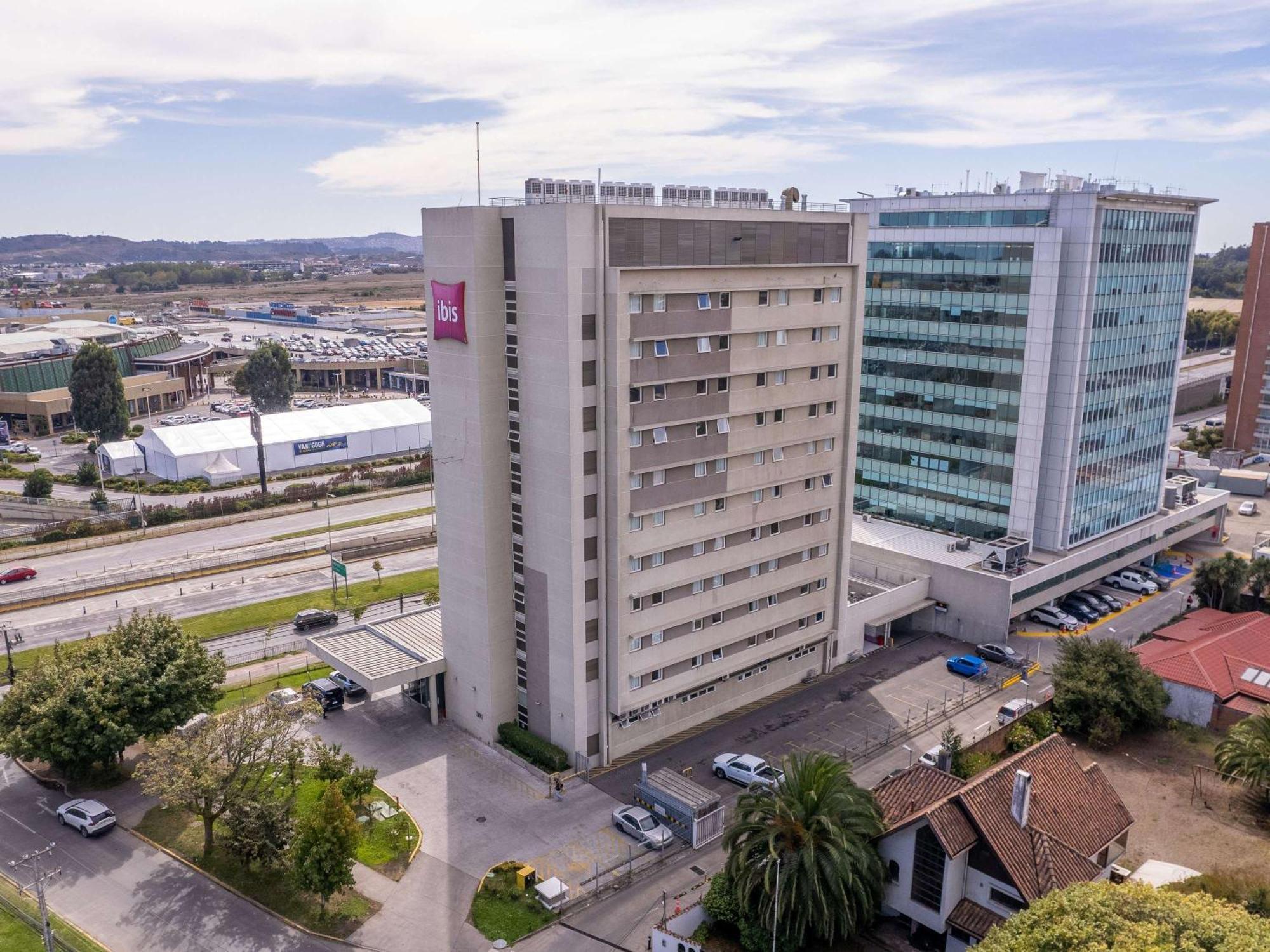 Ibis Concepcion Hotel Exterior photo